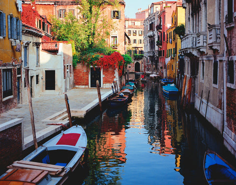 Canal and Colors